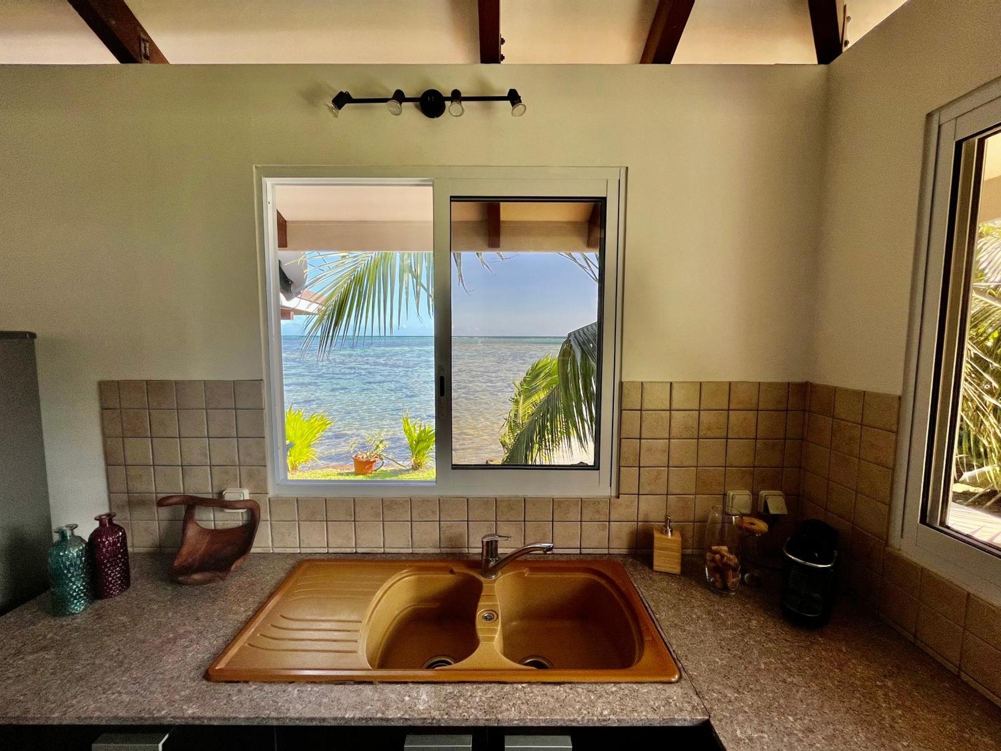 O'Coco Bungalow- Breathtaking Waterfront Views, Endless Memories Paea Exteriér fotografie